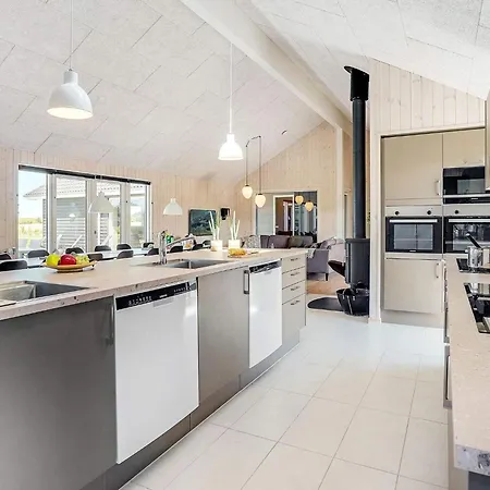 Luxury Retreat By Limfjorden Feriehus *